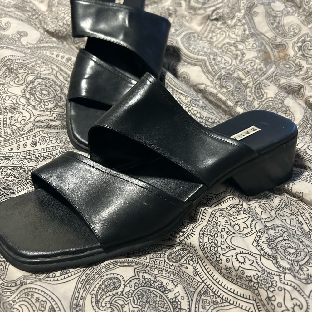Bandolino sandals  in good used condition